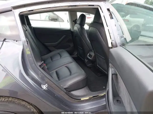 5YJ3E1EB3MF938385 2021 TESLA MODEL 3 - Image 8