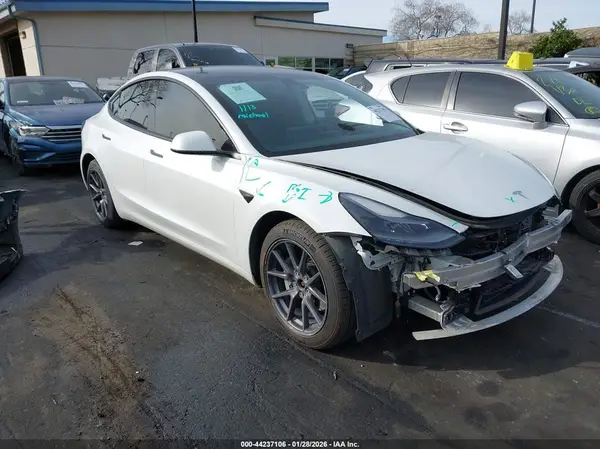 5YJ3E1EB3MF938919 2021 TESLA MODEL 3 - Image 1