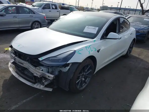 5YJ3E1EB3MF938919 2021 TESLA MODEL 3 - Image 2