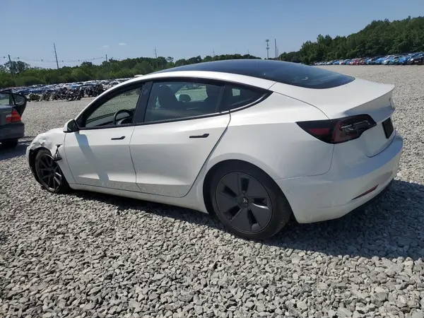 5YJ3E1EB3MF960886 2021 TESLA MODEL 3 - Image 2