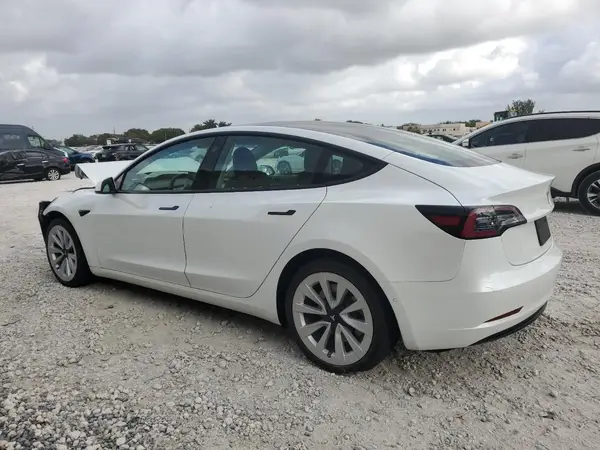5YJ3E1EB3MF961911 2021 TESLA MODEL 3 - Image 2