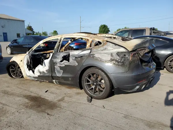 5YJ3E1EB3MF965554 2021 TESLA MODEL 3 - Image 2