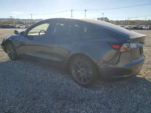 5YJ3E1EB3MF974397 2021 TESLA MODEL 3 - Image 2