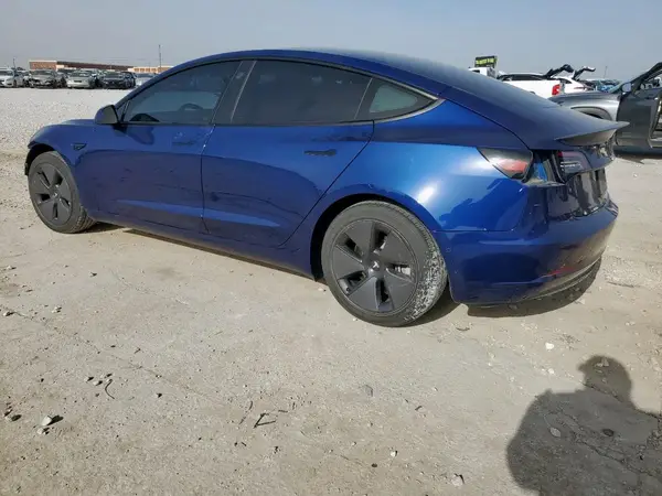 5YJ3E1EB3MF975713 2021 TESLA MODEL 3 - Image 2