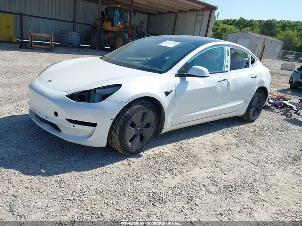 5YJ3E1EB3MF975789 2021 TESLA MODEL 3 - Image 2