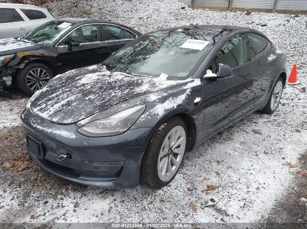 5YJ3E1EB3MF980295 2021 TESLA MODEL 3 - Image 2