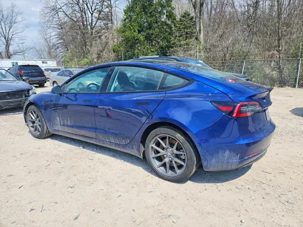 5YJ3E1EB3MF988140 2021 TESLA MODEL 3 - Image 2