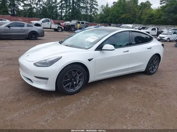 5YJ3E1EB3MF993080 2021 TESLA MODEL 3 - Image 2