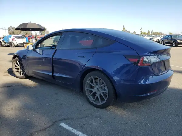 5YJ3E1EB3MF993127 2021 TESLA MODEL 3 - Image 2