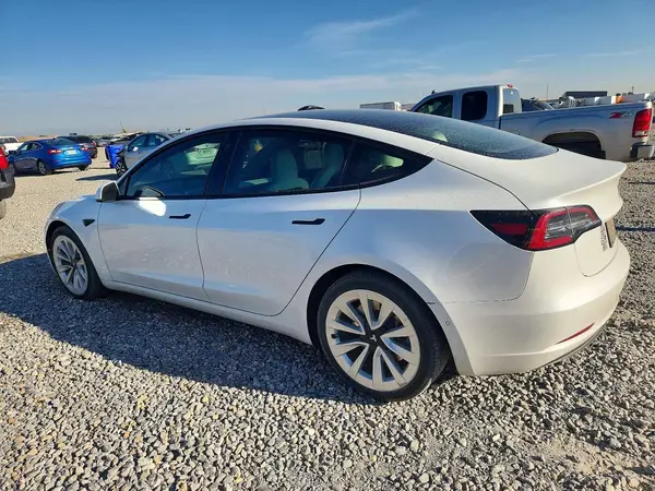 5YJ3E1EB3MF996710 2021 TESLA MODEL 3 - Image 2