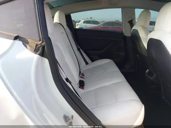 5YJ3E1EB3NF101623 2022 TESLA MODEL 3 - Image 8