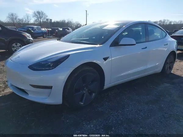 5YJ3E1EB3NF103131 2022 TESLA MODEL 3 - Image 2