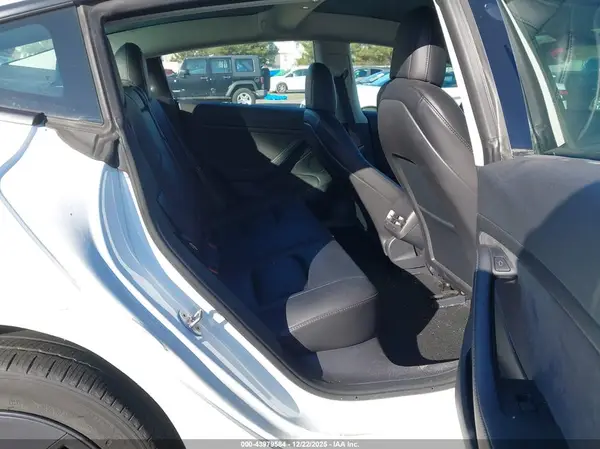 5YJ3E1EB3NF103131 2022 TESLA MODEL 3 - Image 8
