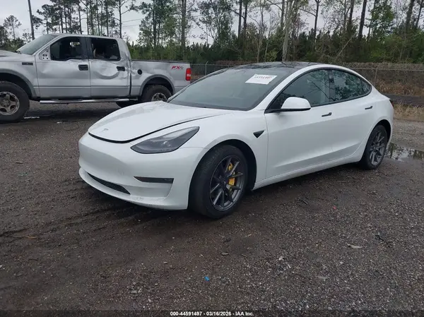 5YJ3E1EB3NF104540 2022 TESLA MODEL 3 - Image 2