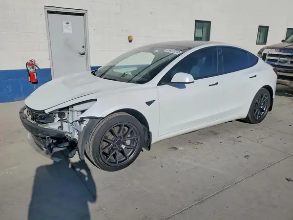 5YJ3E1EB3NF109950 2022 TESLA MODEL 3 - Image 1