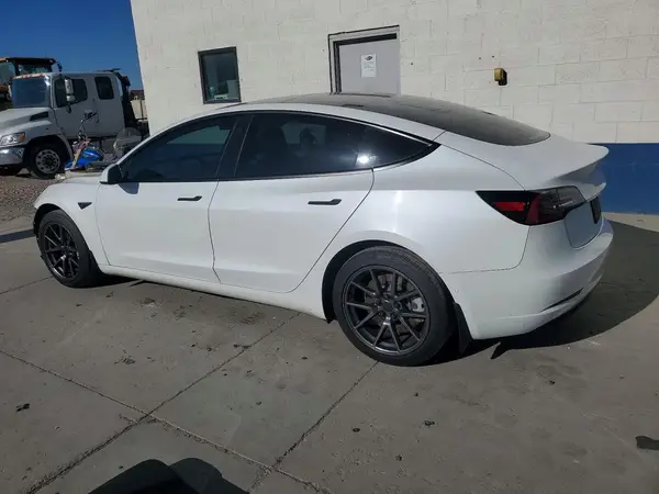 5YJ3E1EB3NF109950 2022 TESLA MODEL 3 - Image 2