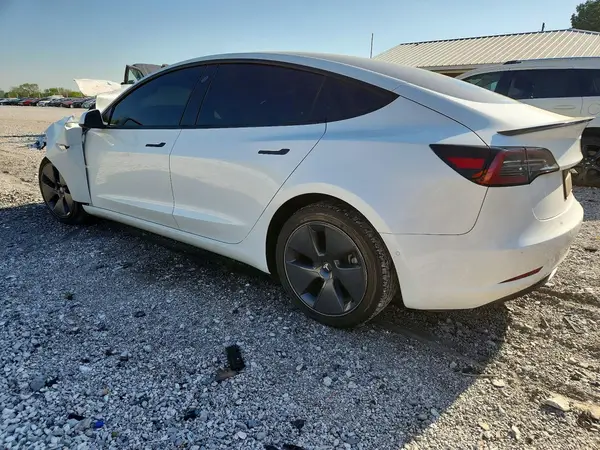 5YJ3E1EB3NF119216 2022 TESLA MODEL 3 - Image 2