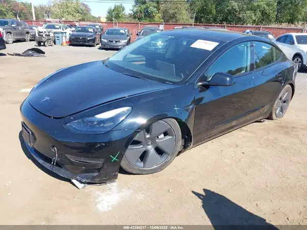 5YJ3E1EB3NF123752 2022 TESLA MODEL 3 - Image 2