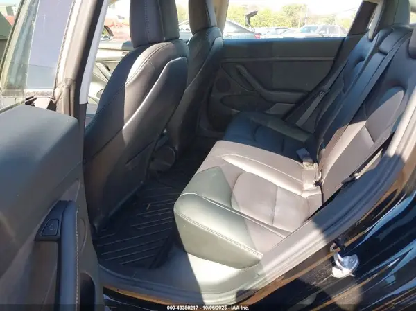 5YJ3E1EB3NF123752 2022 TESLA MODEL 3 - Image 8