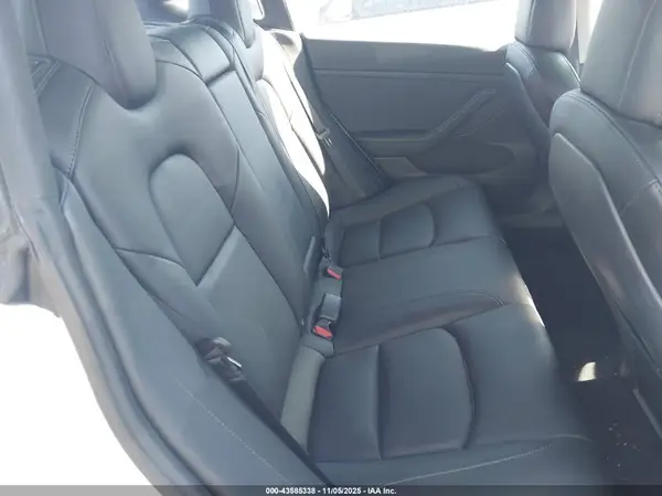 5YJ3E1EB3NF127347 2022 TESLA MODEL 3 - Image 8