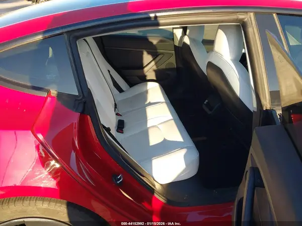 5YJ3E1EB3NF132564 2022 TESLA MODEL 3 - Image 8