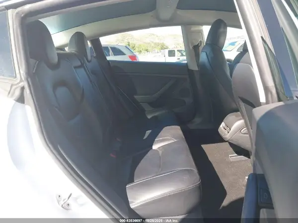 5YJ3E1EB3NF133200 2022 TESLA MODEL 3 - Image 8