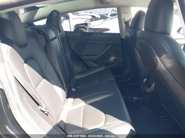 5YJ3E1EB3NF133844 2022 TESLA MODEL 3 - Image 8