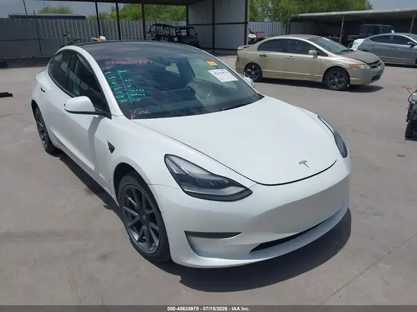 5YJ3E1EB3NF134668 2022 TESLA MODEL 3 - Image 1