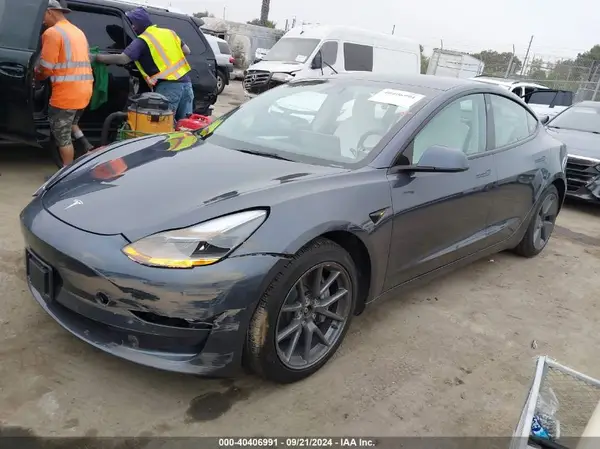 5YJ3E1EB3NF135447 2022 TESLA MODEL 3 - Image 2