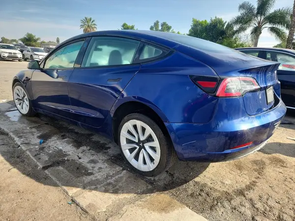 5YJ3E1EB3NF145024 2022 TESLA MODEL 3 - Image 2