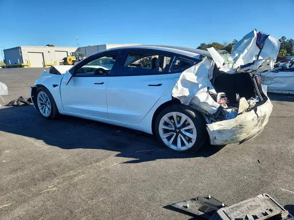 5YJ3E1EB3NF145394 2022 TESLA MODEL 3 - Image 2