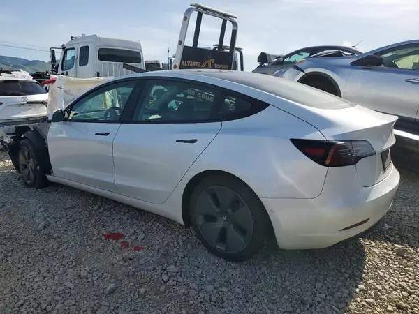 5YJ3E1EB3NF151843 2022 TESLA MODEL 3 - Image 2