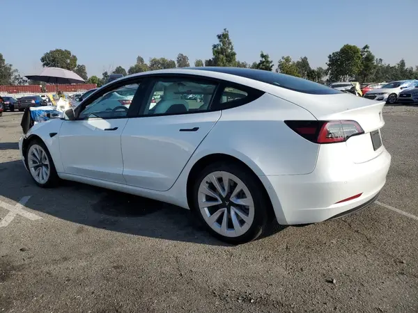 5YJ3E1EB3NF152684 2022 TESLA MODEL 3 - Image 2