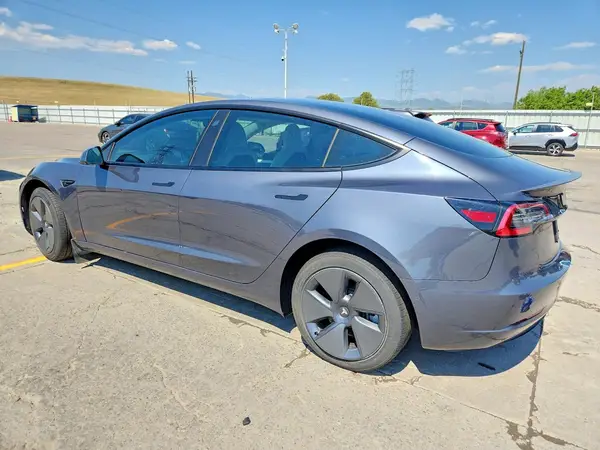 5YJ3E1EB3NF155424 2022 TESLA MODEL 3 - Image 2