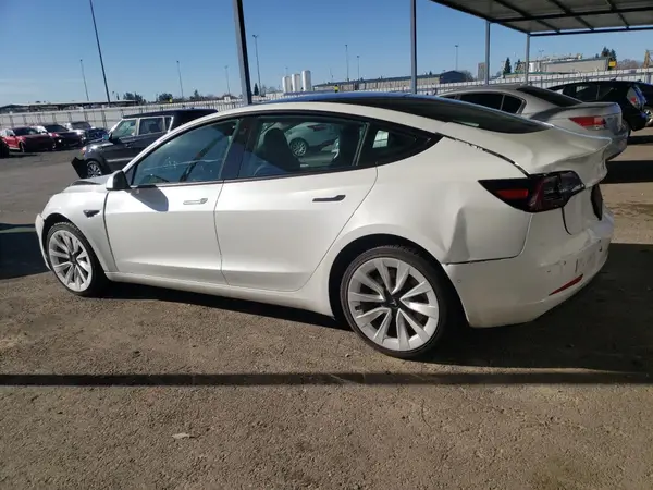 5YJ3E1EB3NF157528 2022 TESLA MODEL 3 - Image 2