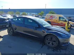 5YJ3E1EB3NF163989 2022 TESLA MODEL 3