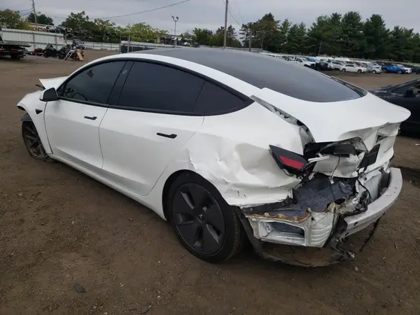 5YJ3E1EB3NF165029 2022 TESLA MODEL 3 - Image 2