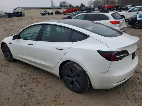 5YJ3E1EB3NF168898 2022 TESLA MODEL 3 - Image 2