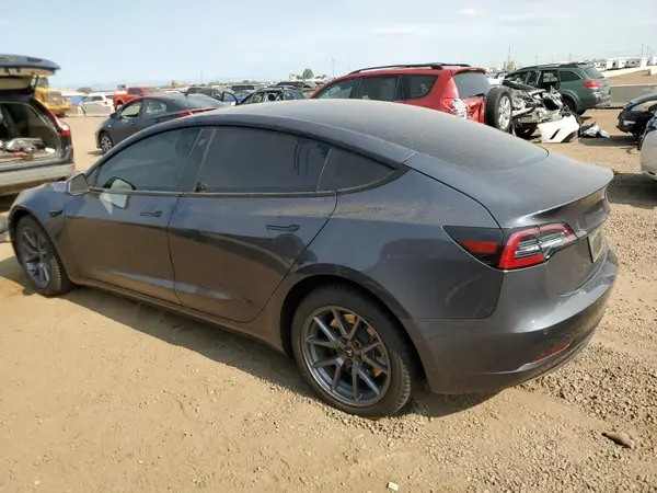 5YJ3E1EB3NF169162 2022 TESLA MODEL 3 - Image 2