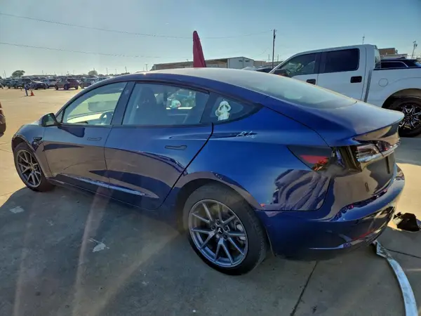 5YJ3E1EB3NF173339 2022 TESLA MODEL 3 - Image 2