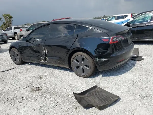 5YJ3E1EB3NF173373 2022 TESLA MODEL 3 - Image 2
