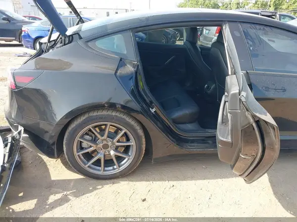 5YJ3E1EB3NF174376 2022 TESLA MODEL 3 - Image 8