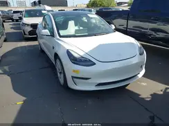 5YJ3E1EB3NF180372 2022 TESLA MODEL 3