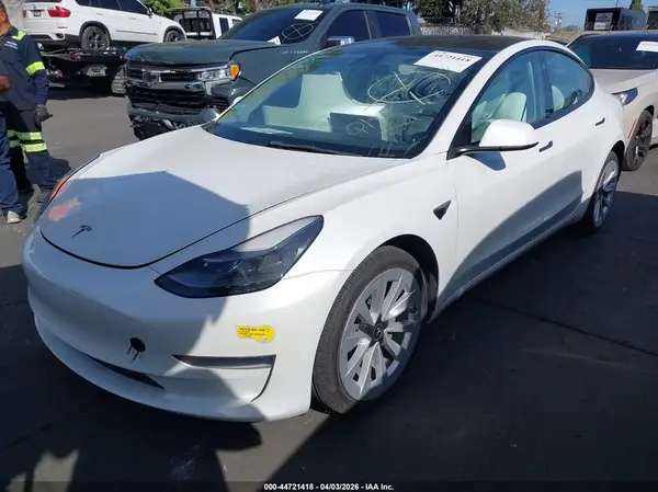 5YJ3E1EB3NF180372 2022 TESLA MODEL 3 - Image 2