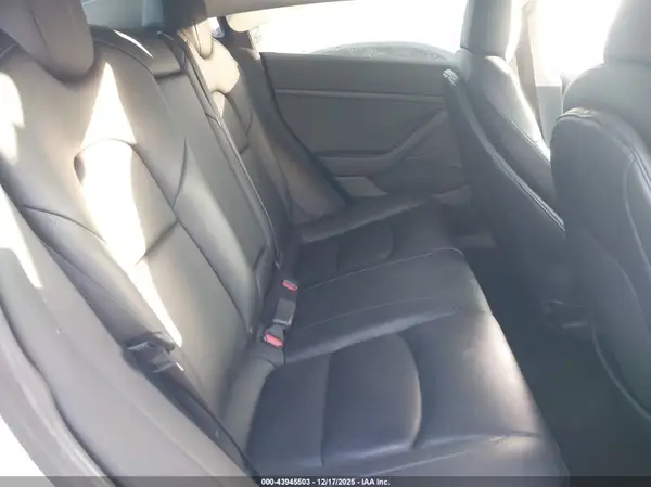 5YJ3E1EB3NF182770 2022 TESLA MODEL 3 - Image 8