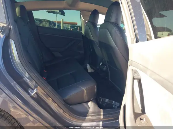 5YJ3E1EB3NF183353 2022 TESLA MODEL 3 - Image 8