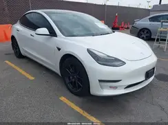 5YJ3E1EB3NF183689 2022 TESLA MODEL 3