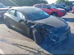 5YJ3E1EB3NF185040 2022 TESLA MODEL 3