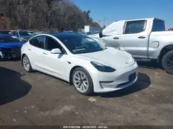 5YJ3E1EB3NF186074 2022 TESLA MODEL 3
