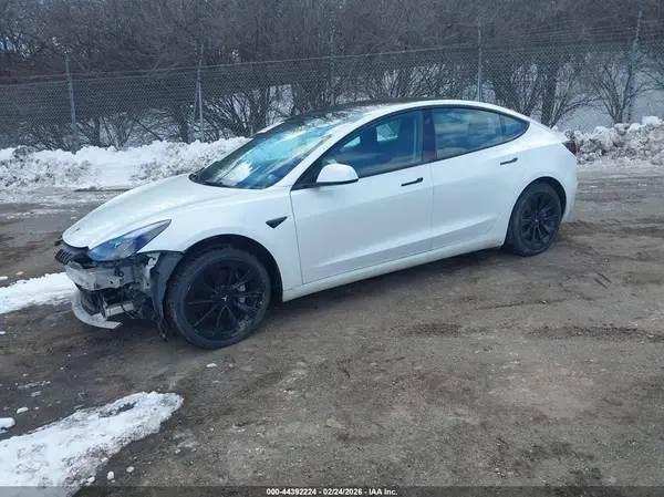5YJ3E1EB3NF187029 2022 TESLA MODEL 3 - Image 2